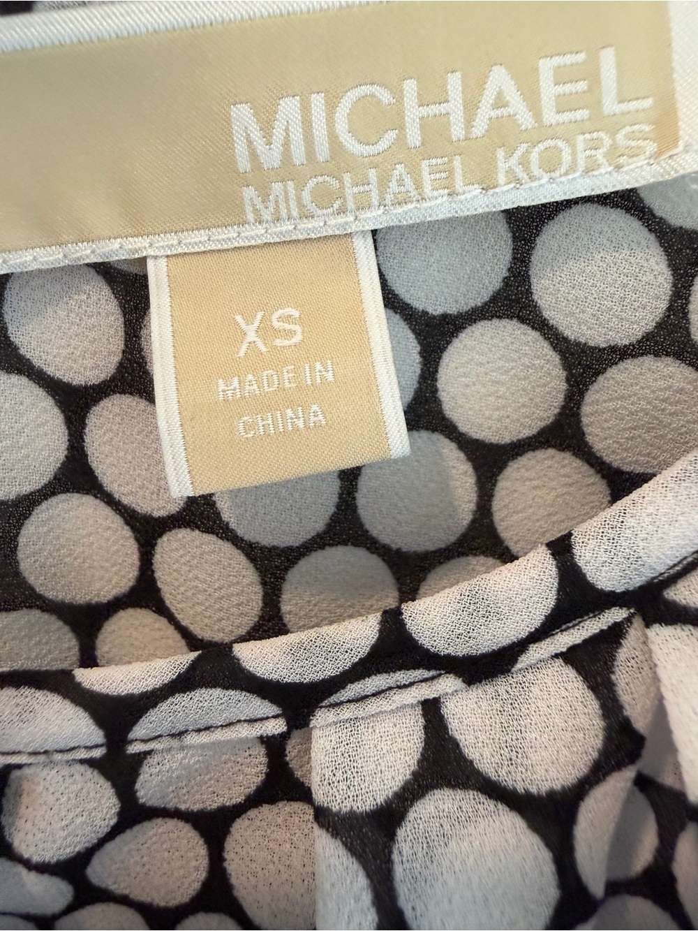 Michael Kors Black and White Sleeveless Geometric Print Blouse - Picture 4 of 7